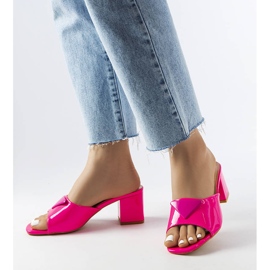 Vaaleanpunaiseksi lakatut Branch-pylvään liukusäätimet vaaleanpunainen 1