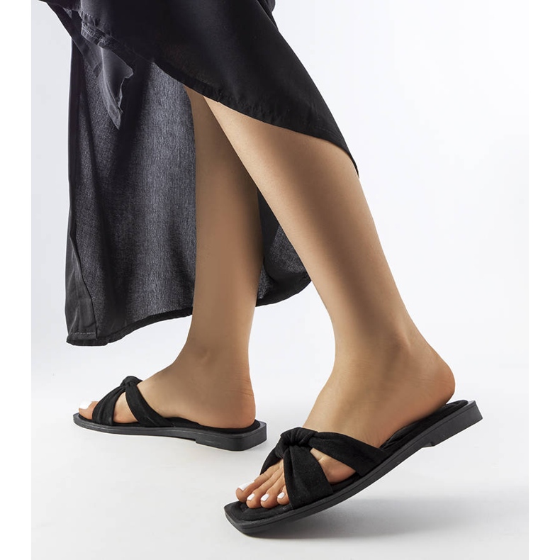 Inna Pride mustat tossut ekologisesta mokkasta 2