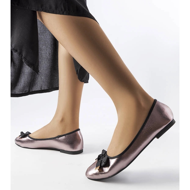 Hopeanväriset metalliset ballerinat Boro-rusetilla 1