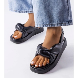 Clarice mustat kiila sandaalit 1