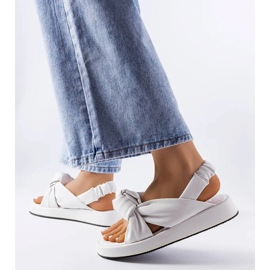 Clarice valkoiset kiila sandaalit valkoinen 1