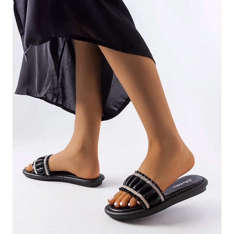 Mustat varvastossut Anapor strassit 2