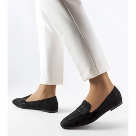 Thayerville mustat loaferit 1