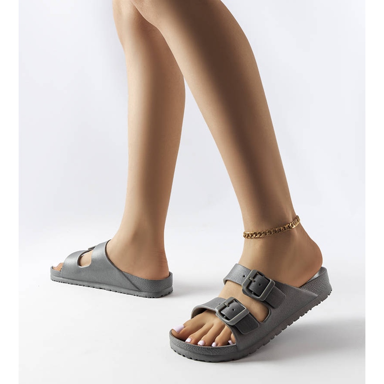 Eugenen harmaat kumiset soljet 2