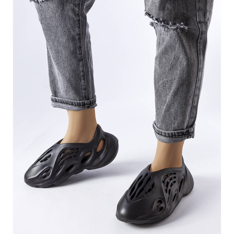 Julienne mustat vaahtomuovilevyt 2