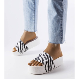 AE35 Zebra Slides valkoinen 1