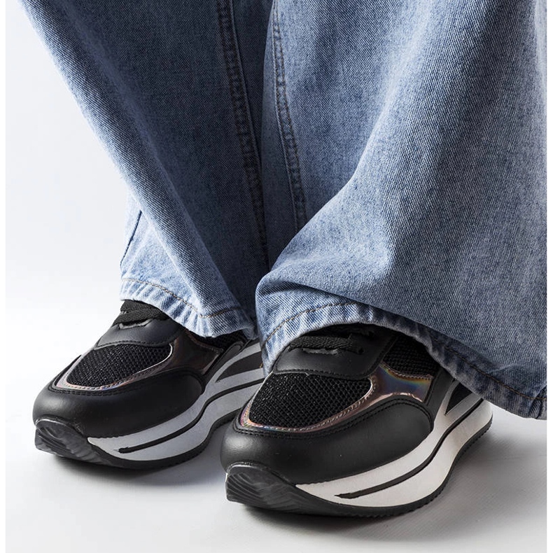 Ethel paksupohjaiset lenkkarit musta 1