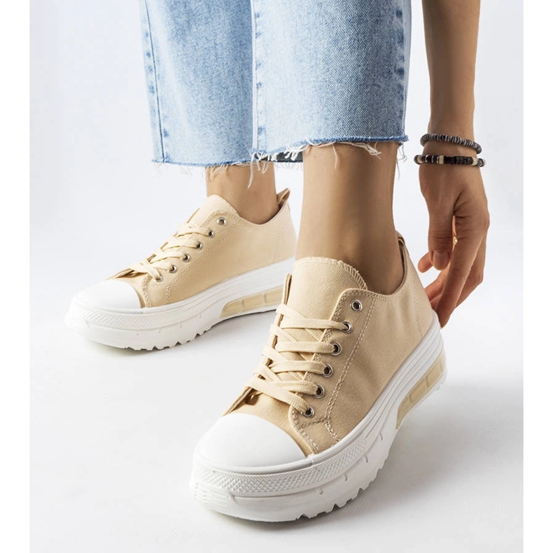 Hawthornen beigenväriset lenkkarit 1