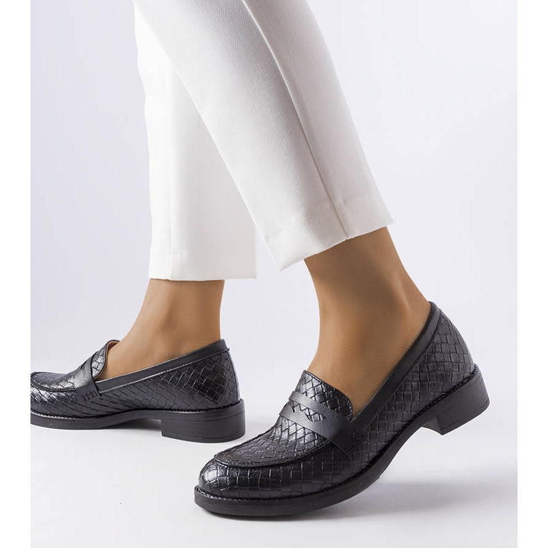 Deich mustat loaferit 1