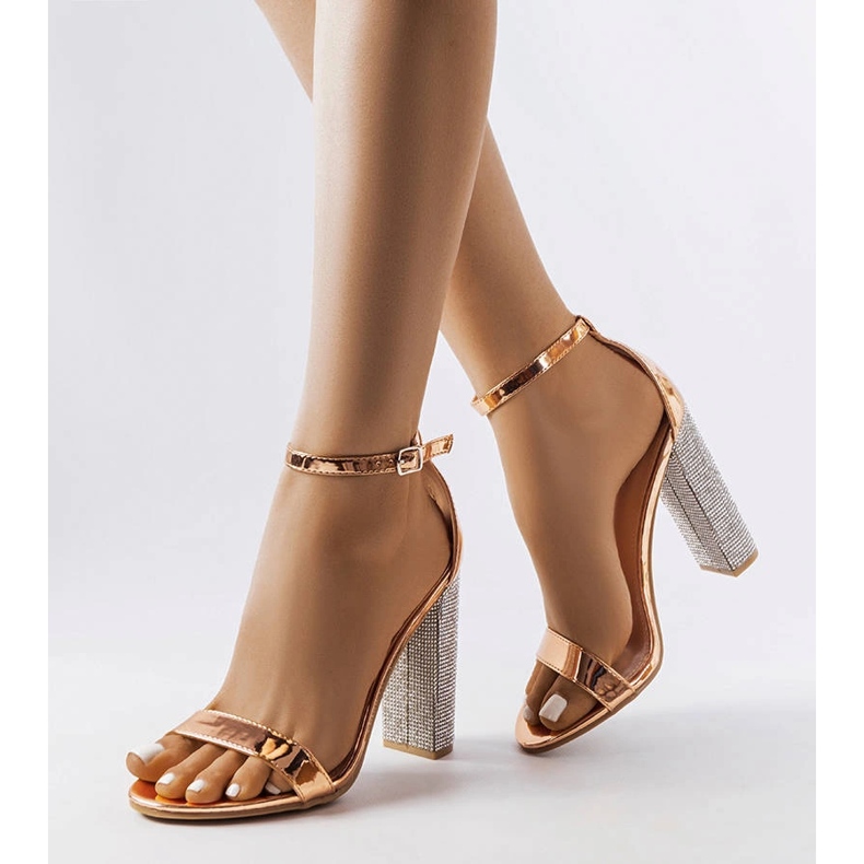 Samppanjasandaalit koristeellisessa Rette-tolppassa kultainen 1