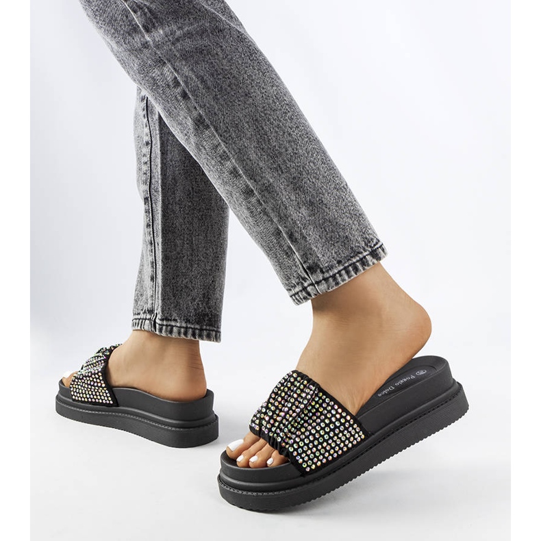 Franetin mustat sandaalit alustalla kuutiozirkonialla 1