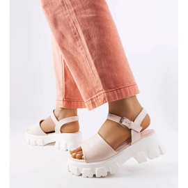 Beiget sandaalit massiivisessa Vinceza-pohjassa 1