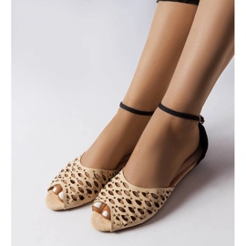 Avicen beige-harjakattoiset sandaalit strassilla 1