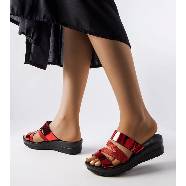 Lolin punaiset kiiltävät tossut punainen 1