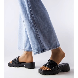 Loran mustat traktoripohjalliset tossut 2