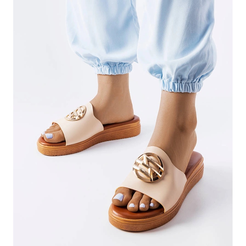 Michellen beige liukumäki 1