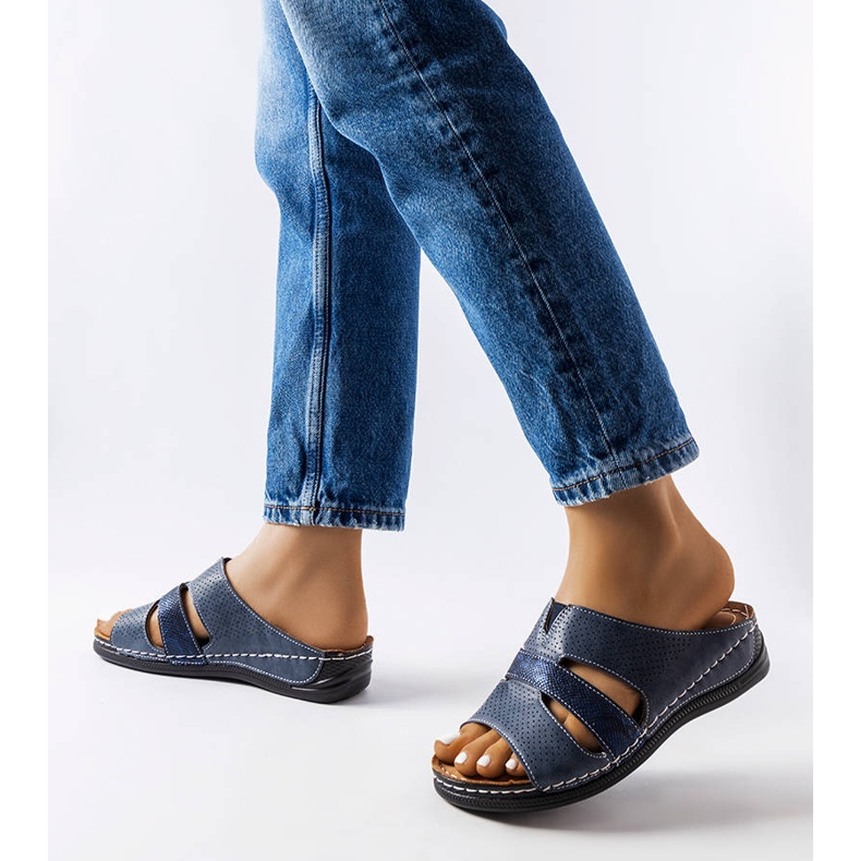 Oliwian siniset vaaleat kiilatossut sininen 1