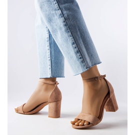 Lournan beige matalakorkoiset sandaalit 1