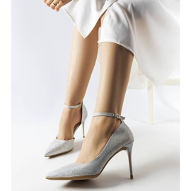 Inna Nikolina hopeabrokaattikorkokengät 1