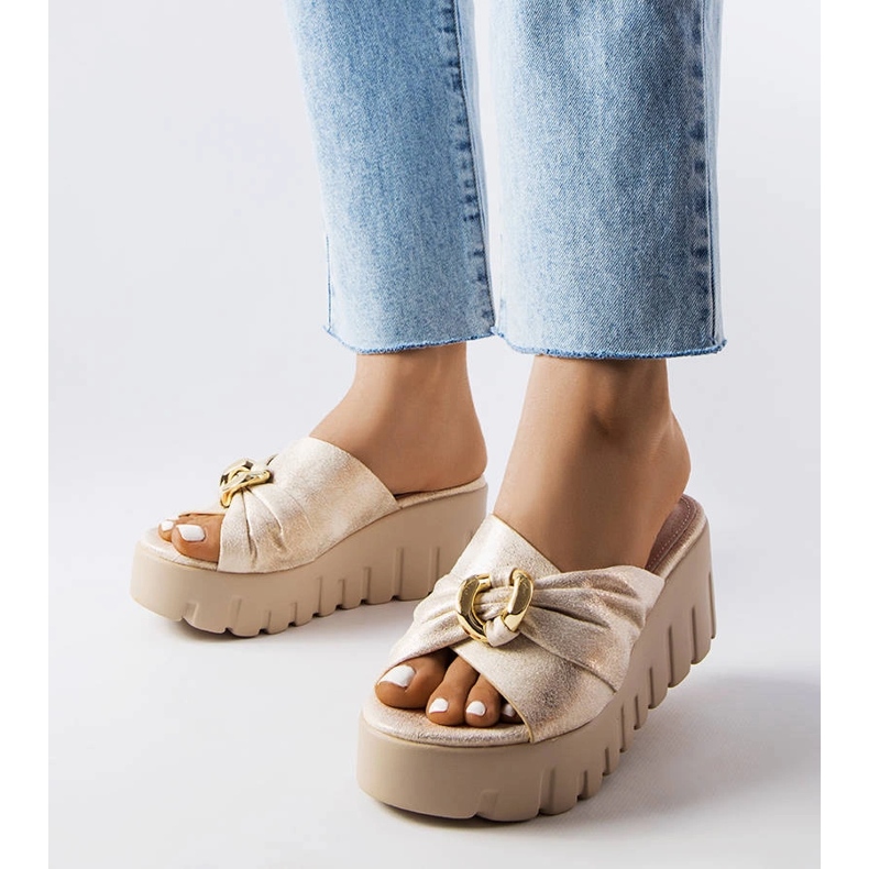 Lauran kultaiset naisten kiilatossut kultainen 1