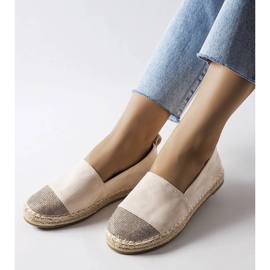 Magalin beigenväriset espadrille-loaferit 1