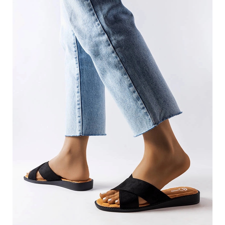 Tiana mustat tossut 2