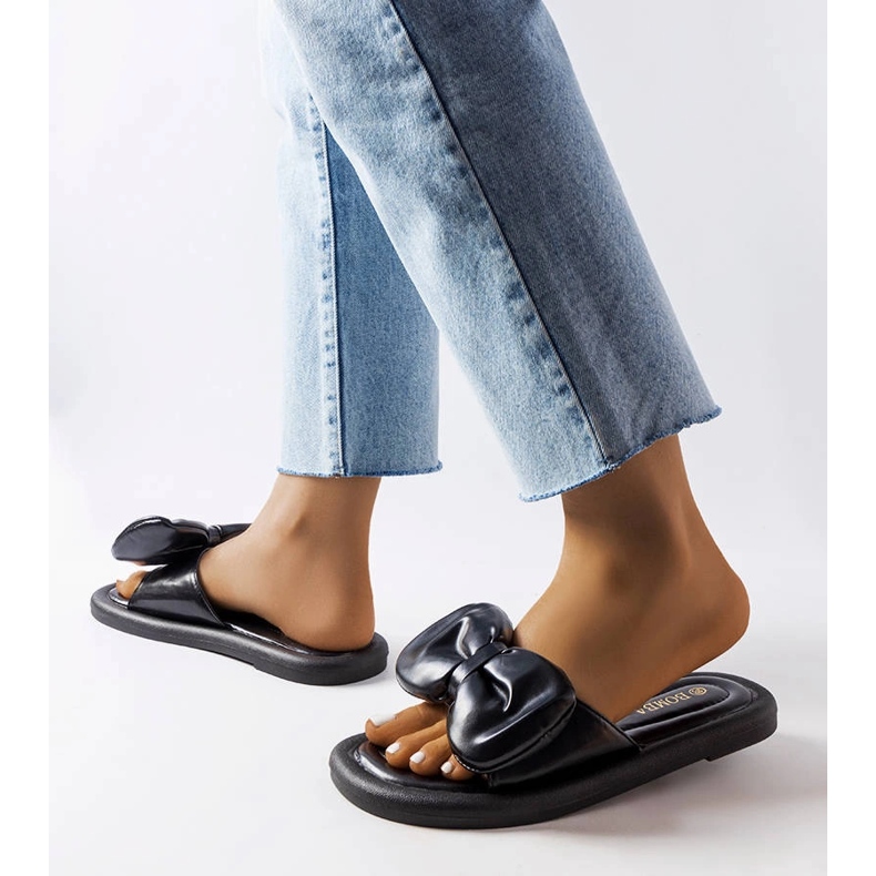 Lenden mustat tossut rusetilla 2