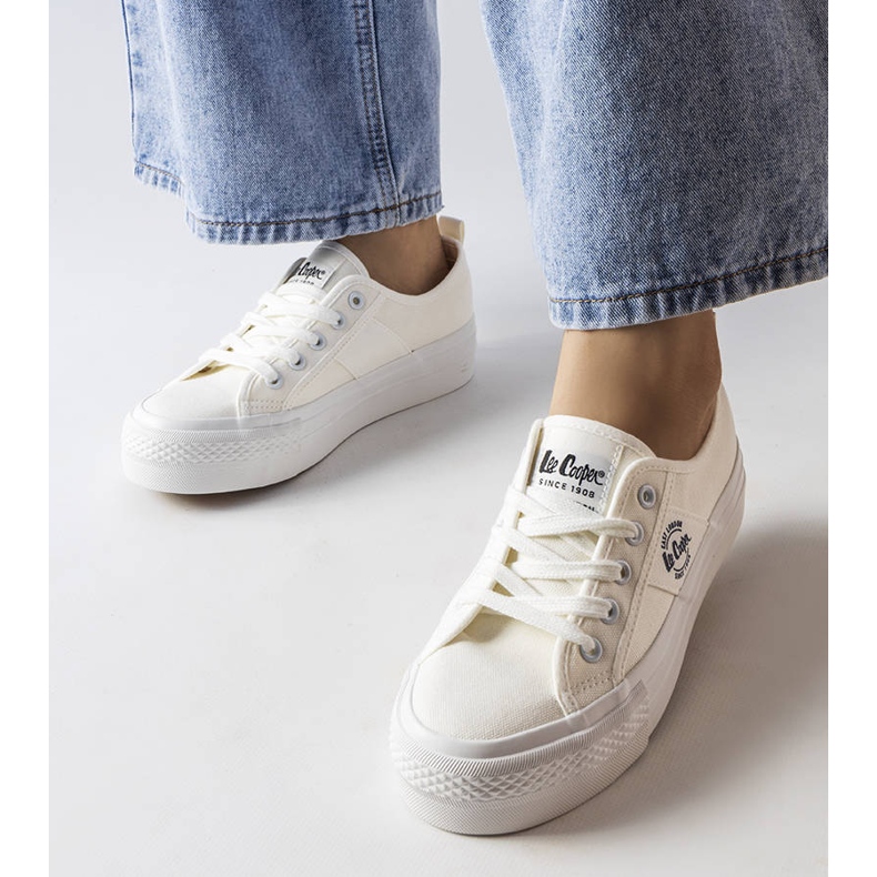 Lee Cooper LCW-22-31-0837L valkoiset tennarit valkoinen 1