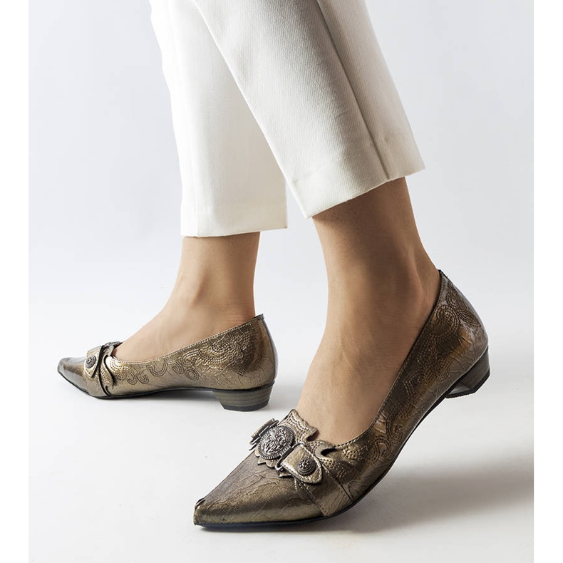 Sicilianon hopeanväriset matalakorkoiset pumput harmaa 2