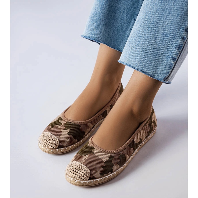 Vihreät slip-on espadrillit Benedumilta beige 1