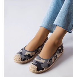 Benedumin harmaat slip-on espadrillit 1