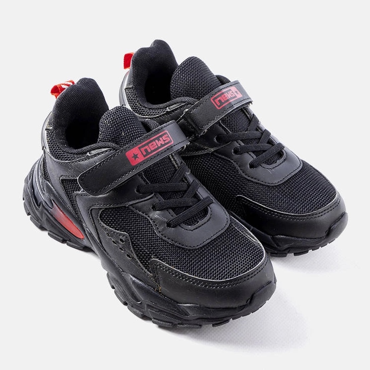 Anselin mustat tennarit 1