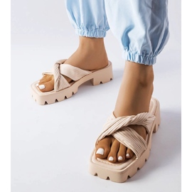 Dubé beige traktorin pohjaliukuja 1