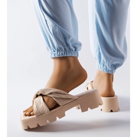 Dubé beige traktorin pohjaliukuja 2