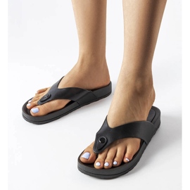 Inna Eliden mustat alustasandaalit 1