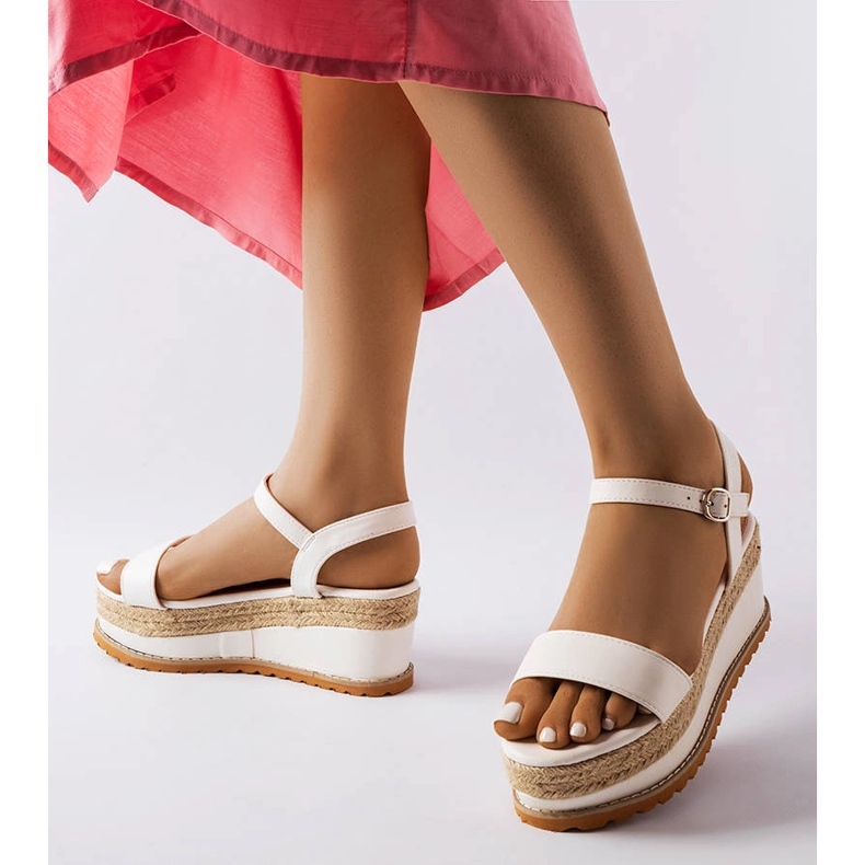 Accessin valkoiset kiila sandaalit valkoinen 2