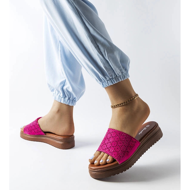 Irvinen tummanpunaiset harjakattoiset liukusäätimet zirkoneilla vaaleanpunainen 2