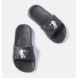 Lasten mustat kumitossut Ateenasta 1