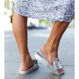 Caggion hopeiset liukumäet, joissa koristeellinen päällinen hopea 1