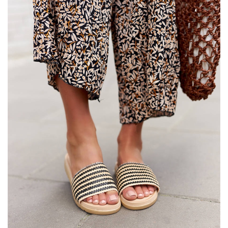 Mustat kudotut Capovalle-liukumäet 2