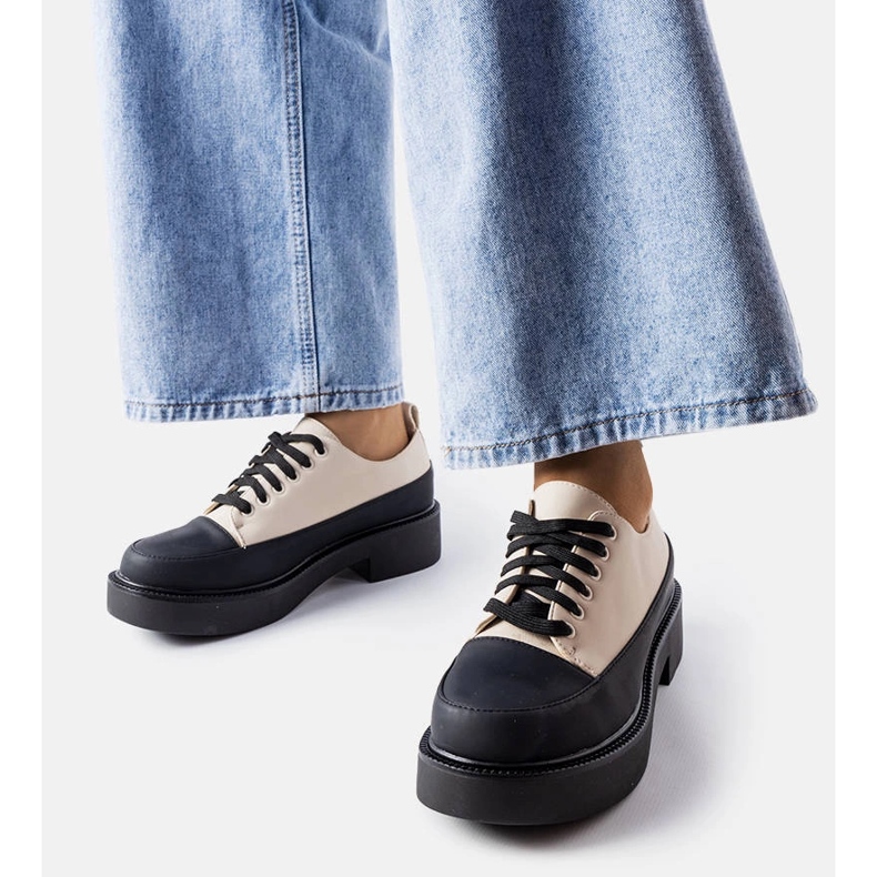 Merico beiget flat kengät 1