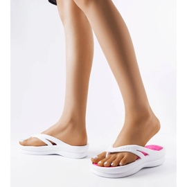 Isla vaaleanvalkoiset varvastossut valkoinen 2