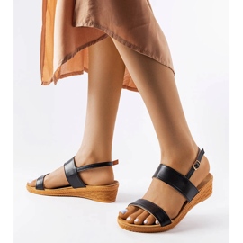 Grottazzolinan mustat kiila sandaalit 1