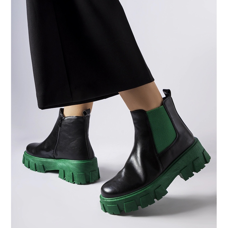 Mustat ja vihreät massiiviset Petronion nilkkurit 1