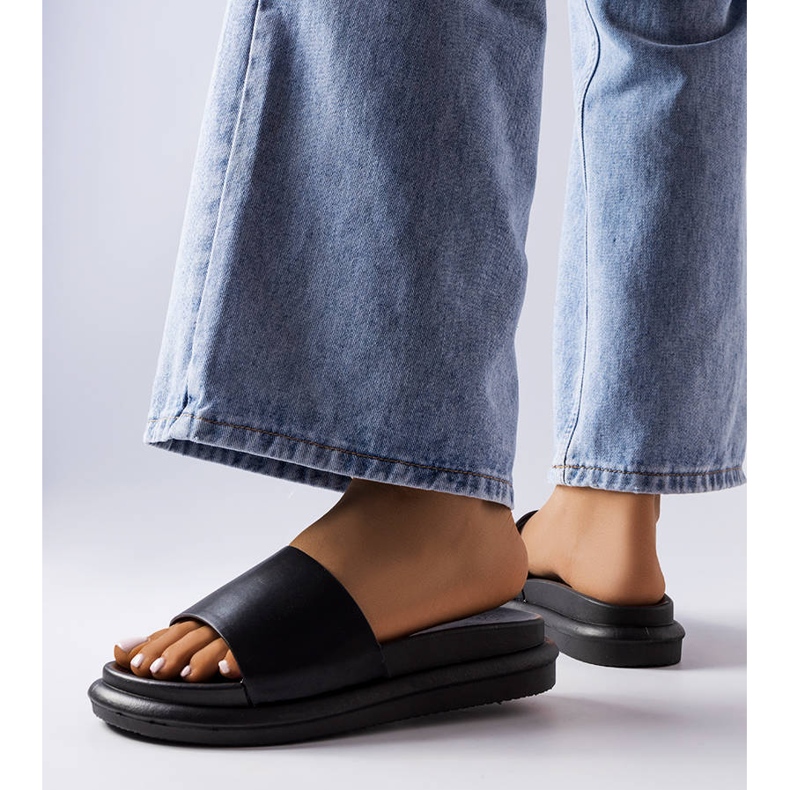 BM Mustat tossut Paquette-alustalla 2