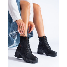 Mustat Shelovet-nilkkurit, joissa leveä kanta 1