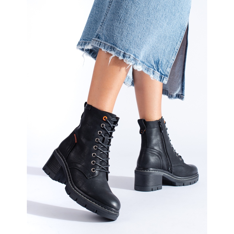 Mustat Shelovet-nilkkurit, joissa leveä kanta 2