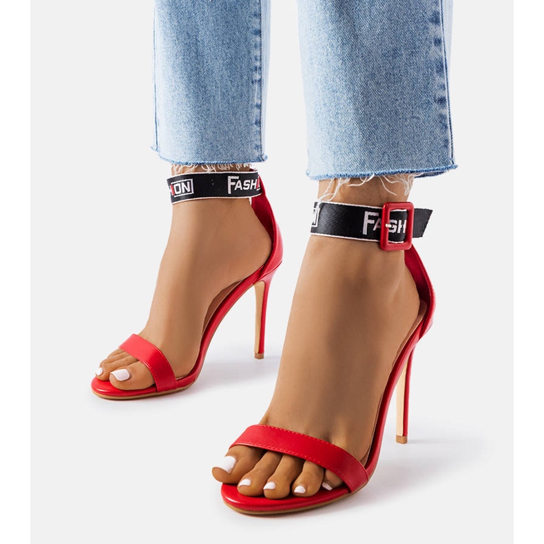 Vapaamuurarien punaiset korkokengät sandaalit punainen 1