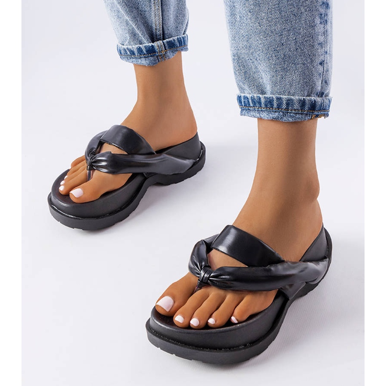 BM Lachapellen mustat alustasandaalit 1