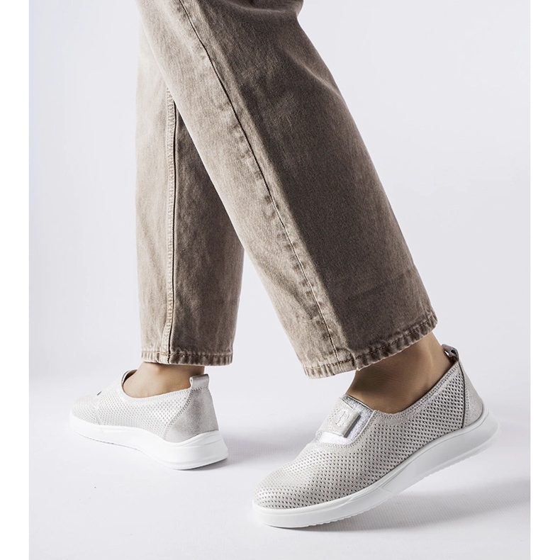 Ethelsin hopeiset rei'itetyt nahkalenkkarit hopea 1